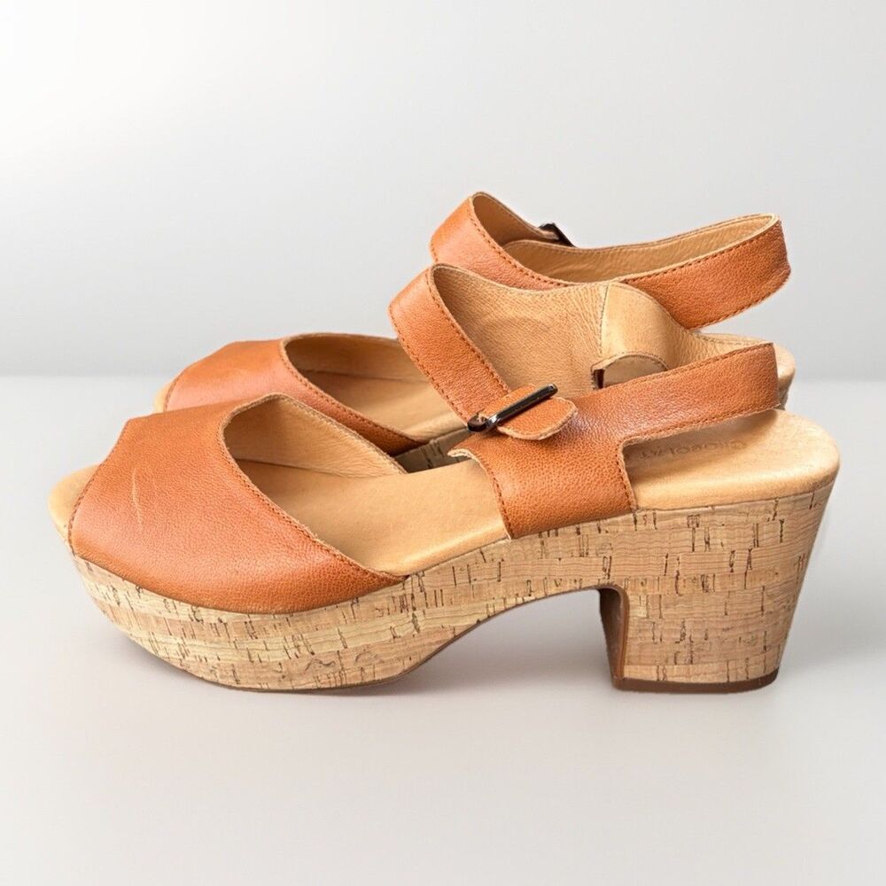 Chocolat Blu Brown Leather Sandals Size 9 Buckle Chunky